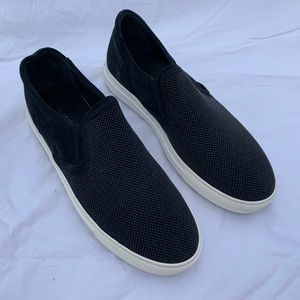Donald J Pliner Black Slip-On Sneaker